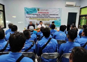 Pemkab Demak Kembali Salurkan Bantuan Mesin Perahu ke Nelayan