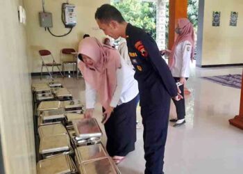 17 Siswa di Kendal Dilarikan ke RS Diduga Keracunan MBG