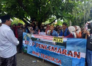 Cemari Laut, Warga Banyudono Rembang Tuntut Pabrik Ikan Tutup