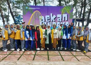 SMPN 4 Satu Atap Kragan Tampilkan Tari Gambyong di Pekan Budaya Tradisional Rembang
