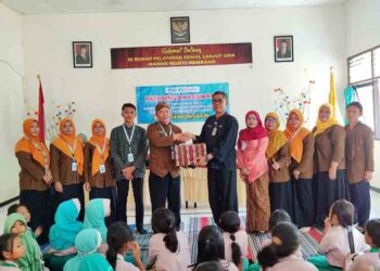 Peduli Sosial, Siswa SDN 1 Tanjungsari Rembang Kunjungi Panti Werdha Margo Mukti