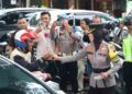 Operasi Zebra Candi di Salatiga, Pengendara yang Tertib dapat Bunga dan Coklat