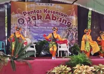 Lestarikan Budaya, Disdikbud Kendal Gelar Pentas Kesenian Tari Opak Abang