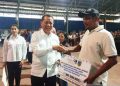 Bupati Kudus Salurkan Bantuan Tenda dan Modal PKL Senilai Rp570 Juta