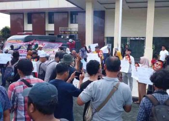 Botok dan Teguh Jalani Sidang Perdana di PN Pati, Terancam 9 Tahun Penjara