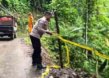 Longsor, Pengguna Jalan Diminta Waspada saat Melintas di Jalur Doro-Petungkriyono