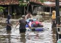 Banjir di Mulyorejo Pekalongan Naik, Warga Dievakuasi untuk Mengungsi
