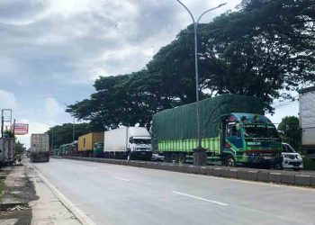 Arus Lalin di Pantura Semarang Menuju Kudus Macet Imbas Perbaikan Jalan di Demak