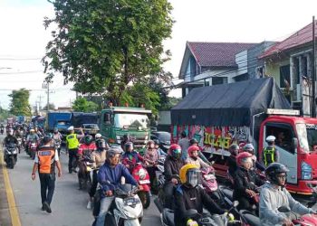 Langgar Jam Operasional, Sejumlah Truk Kena Tilang di Kendal