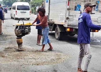 Kerusakan Jalan Pati-Tanjang Telan Korban, Warga Lakukan Perbaikan Mandiri