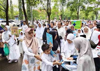 Jalan Sehat Tarhib Ramadan, Ribuan Siswa Padati Alun-Alun Kajen Pekalongan