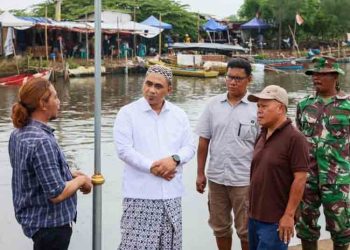 Respon Banjir di Pekalongan, Taj Yasin Kerahkan Alat Berat untuk Normalisasi Sungai