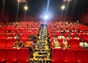 SMPN 2 Pancur Padukan Penguatan Literasi dan Nobar Cyberbullying di Kegiatan GELITIK