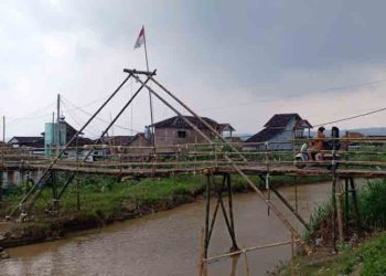 Akses Warga Tambaksari Semarang Terbuka Usai Jembatan Darurat Selesai Dibangun