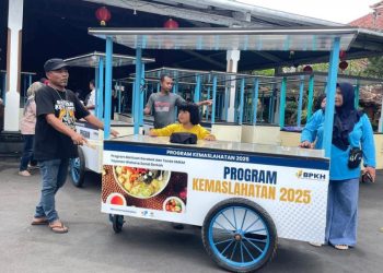 60 Pelaku UMKM Jepara dapat Bantuan Gerobak dan Tenda