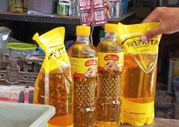 Harga Naik, Stok Minyak Goreng di Pasar Sidomakmur Blora Alami Kelangkaan