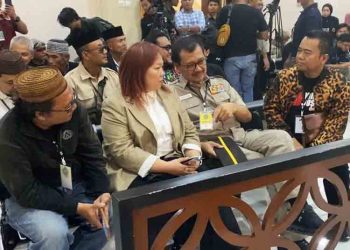 Putri Gus Dur Inayah Wahid Hadiri Sidang Botok-Teguh di PN Pati