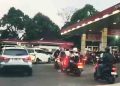 Warga Salatiga Ramai-Ramai Isi BBM Akibat Isu Kenaikan Harga Mulai 1 April