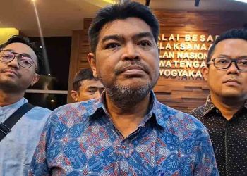 Jelang Lebaran, Perbaikan Jalan di Kaligawe Semarang Dikebut
