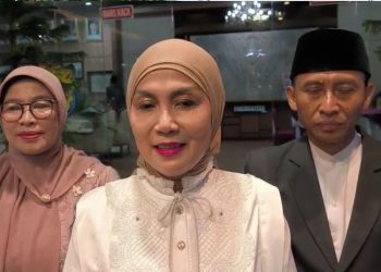 Rayakan Lebaran Bersama Orang Tua, Bupati Blora Gelar Open di Kampung Halaman