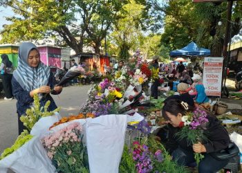 Pedagang Pasar Kembang di Kendal Sempat Bingung Akibat Perbedaan 1 Syawal