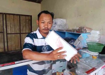 Pedagang di Blora Keluhkan Harga Plastik Naik Hingga 80 Persen