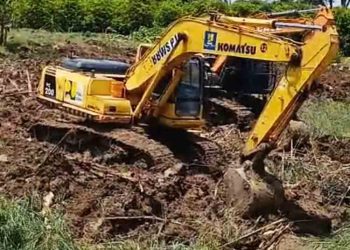 Sejumlah Alat Berat Diterjunkan Perbaiki Tanggul Jebol di Sungai Tuntang Demak
