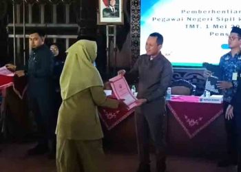 63 SK Pensiun Diserahkan ke PNS, Bupati Kudus Dorong Tetap Berkarya