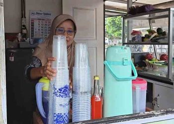 Harga Plastik Melonjak Drastis, Pedagang di Pekalongan Mengeluh