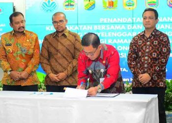 Pekalongan Raya Bersiap Miliki PSEL, Plt Bupati Sukirman Tandatangani MoU