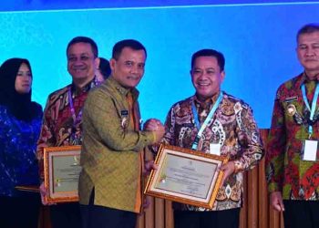 Investasi di Pekalongan Tumbuh 601 Persen, Gubernur Jateng Beri Penghargaan