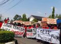 Bupati Kendal Turun Langsung Temui Massa Aksi, Respon Tuntutan MBG Hingga Tambang