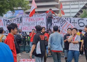 Ribuan Mahasiswa Semarang Gelar Aksi Bertajuk PANTURA, Sampaikan 5 Tuntutan