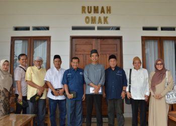 Ustadz Abdul Somad dapat Award Voice of the Ummah, Diserahkan saat HUT JMSI Riau