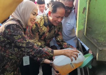 Wamenko Pangan Apresiasi Inovasi Bupati Kendal Ubah Sampah Plastik Jadi Petasol
