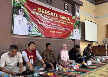Bupati Kendal Minta Warga Desa Sumur Kompak Tangani Masalah Sampah