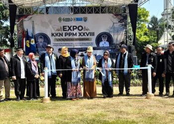 Bupati Tika Bangga Inovasi Mahasiswa KKN Manfaatkan Potensi Lokal Kendal