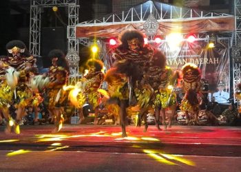 Hibur Pengunjung Kendal Open Fair, Disdikbud Tampilkan Barongan Hingga Kuda Lumping
