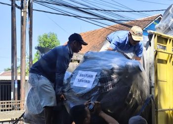 23 Warga Sragi Pekalongan dapat Bantuan Jamban Senilai Rp200 Juta