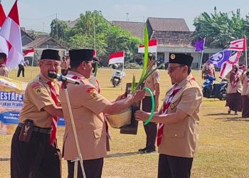 Start dari Rembang, Bupati Harno Serahkan Estafet Tunas Kelapa ke Plt Bupati Pati