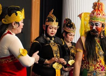 Bu Ning Ambil Bagian Jadi Wayang Orang, Dukung Pelestarian Budaya di Pati