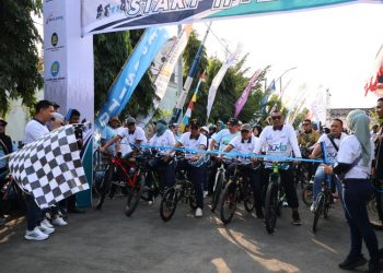 Bagikan Ratusan Sembako, Brebes Sukses Gelar Gowes Bareng Sambut HUT RI ke-81
