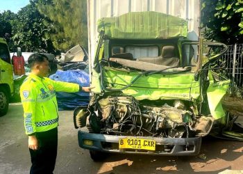 Satu Pengemudi Meninggal Usai Kecelakaan di Batang, Truk Terlibat Masih Dicari 4 Satu Pengemudi Meninggal Usai Kecelakaan di Batang, Truk Terlibat Masih Dicari