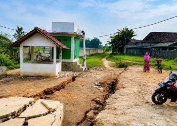 Tanah Gerak di Jakenan Pati Rusak Bangunan, Diduga Akibat Sungai Silugonggo Mengering