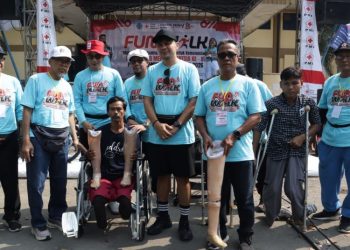 PMI Brebes Bagikan 400 Sembako, Kaki Palsu, Hingga Kursi Roda Khusus Atlet