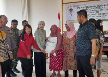 Bantuan Beras CPP Disalurkan ke 5 Desa, DPP Kendal: Masing-Masing Penerima 30 Kg