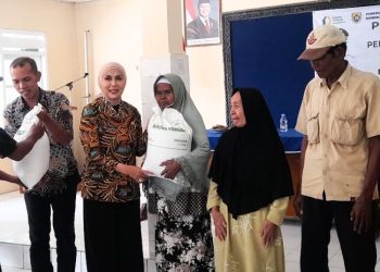 Dugaan Bantuan Beras CPP Dijual, Bupati Kendal Ingatkan Penerima Bisa Dicoret 2 Dugaan Bantuan Beras CPP Dijual, Bupati Kendal Ingatkan Penerima Bisa Dicoret