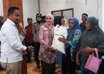 Bupati Tika Monev Penyaluran Beras CPP di Weleri Kendal, Pastikan Tepat Sasaran 1 Bupati Tika Monev Penyaluran Beras CPP di Weleri Kendal, Pastikan Tepat Sasaran