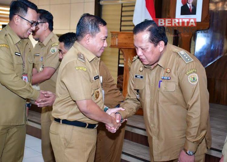 Sukirman Lantik 10 Pejabat Baru Hasil Seleksi JPTP Pemkab Pekalongan 1 Sukirman Lantik 10 Pejabat Baru Hasil Seleksi JPTP Pemkab Pekalongan