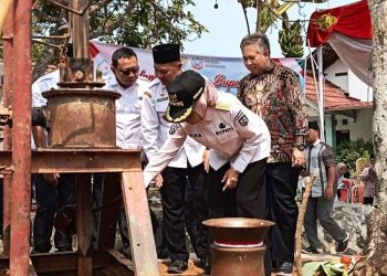 Bantuan Sumur Bor Sasar Desa Tambahsari, Bupati Kendal Harap Penuhi Kebutuhan Air Bersih